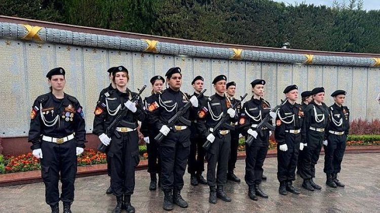 Победа, горы, фестиваль: как сочинские казаки отметили самый главный праздник России