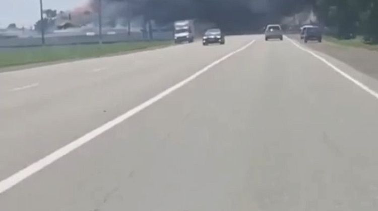 Под Краснодаром полностью выгорел магазин пиротехники! Пламя на 400 кв метрах