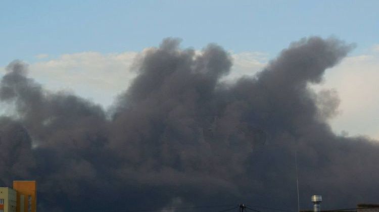 Пожары! Ночные мощные взрывы в Чернигове (небо затянуто черным дымом) и Сумской области: «говорящая» плотность ударов