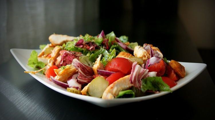 Полезные закуски для новогоднего стола: вкусно, красиво, без тяжести
