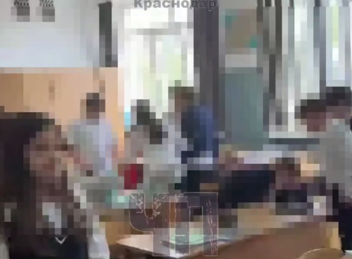 Полиция разбирается в конфликте между учениками в школе Краснодара