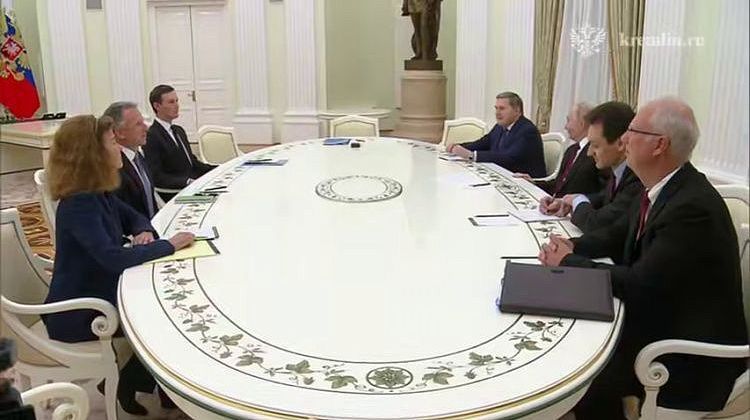 Пора переводить стрелки на московское время…Россия сейчас - центр международного внимания