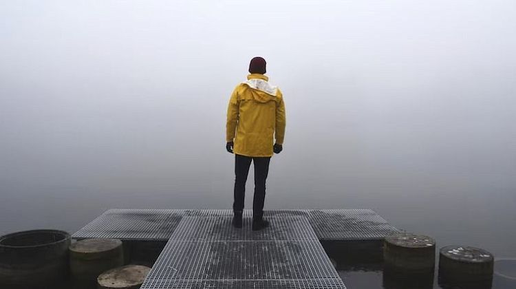 Почему «быть сильным» – самая незаметная форма одиночества