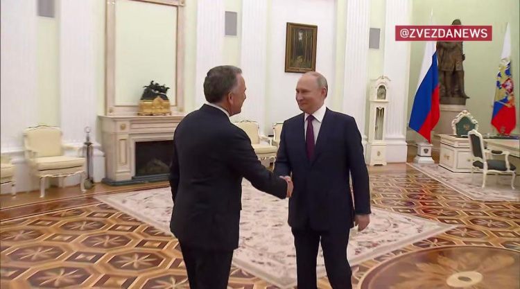 Президент временно «перешел» на английский: в Кремле в эти минуты будут решаться ключевые моменты по Украине