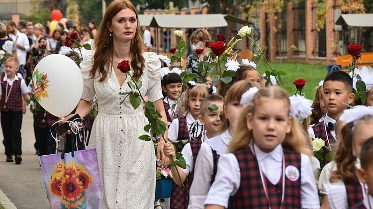 Премия размером в оклад! Подарок от государства учителям - символ признания и поддержки
