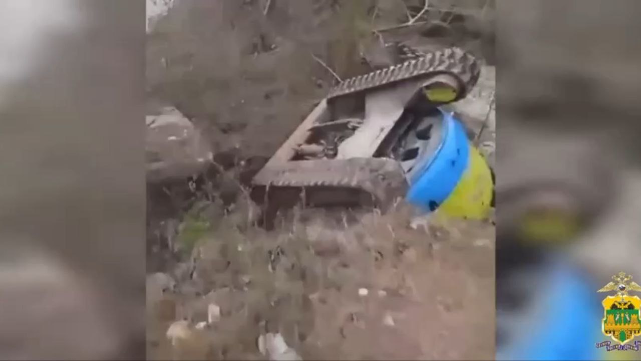 Приезжий опрокинул угнанный со стройки экскаватор в Сочи