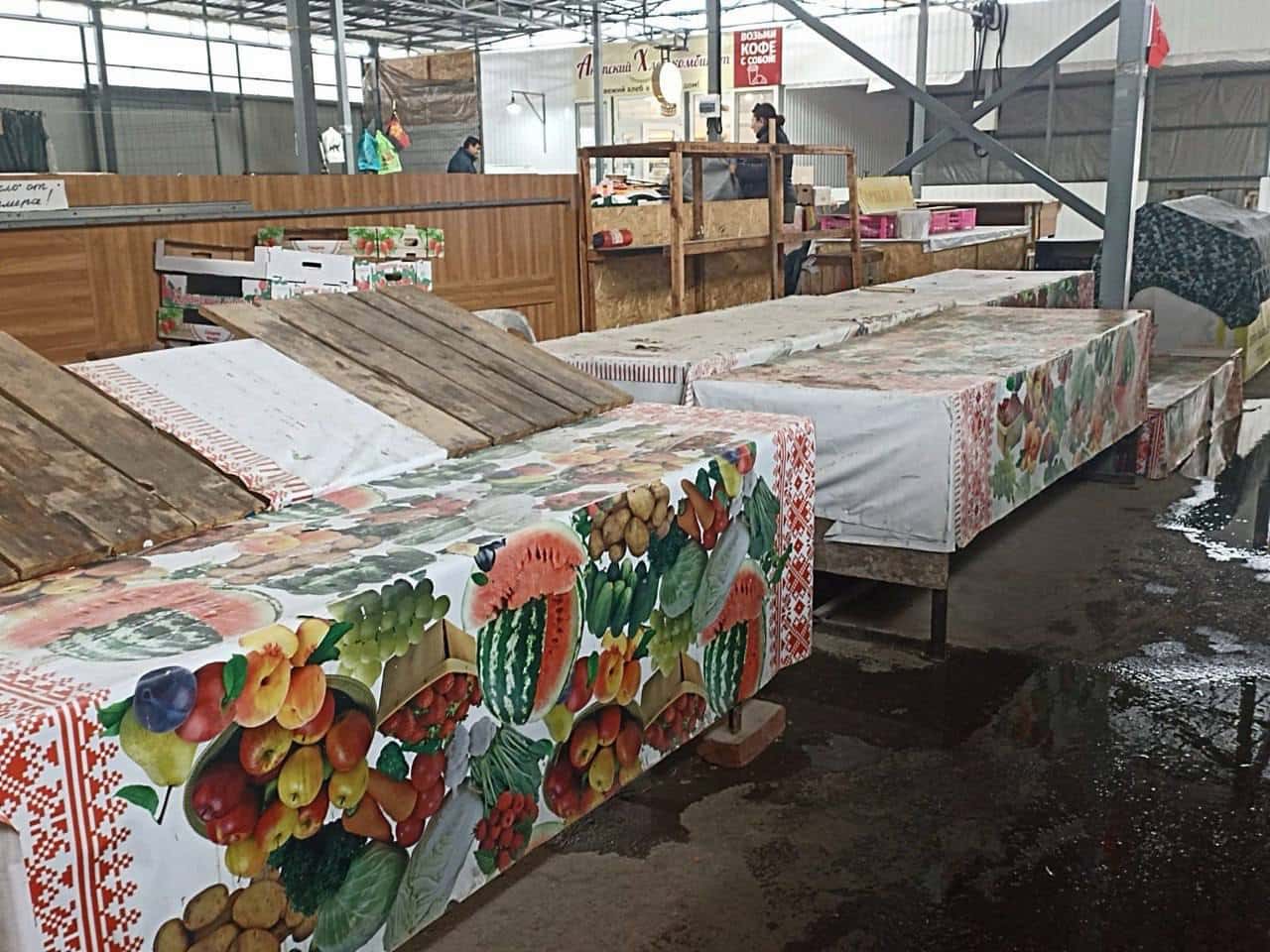 Приставы временно приостановили торговлю на одном из рынков Анапы