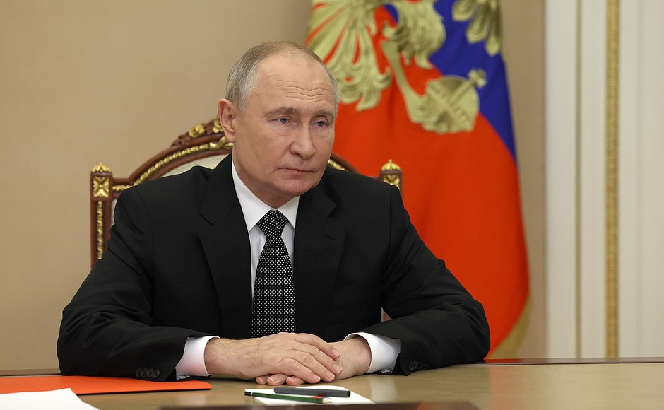 Путин поручил разработать предложения по льготной ипотеке семьям участников СВО