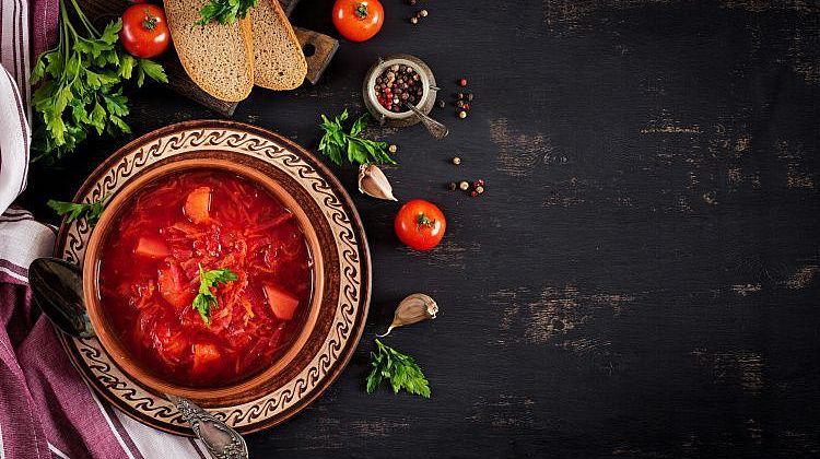 Русская кухня не в почете: Минпромторг бьет тревогу из-за потери популярности национальных блюд