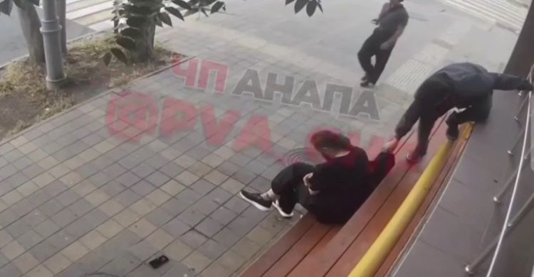 Рюкзак, прыжок и видеокамера — дерзкая кража в Анапе с неожиданным финалом