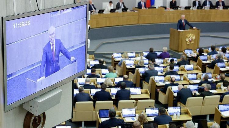 С сегодняшнего дня в России вступают в силу два новых закона: подробно