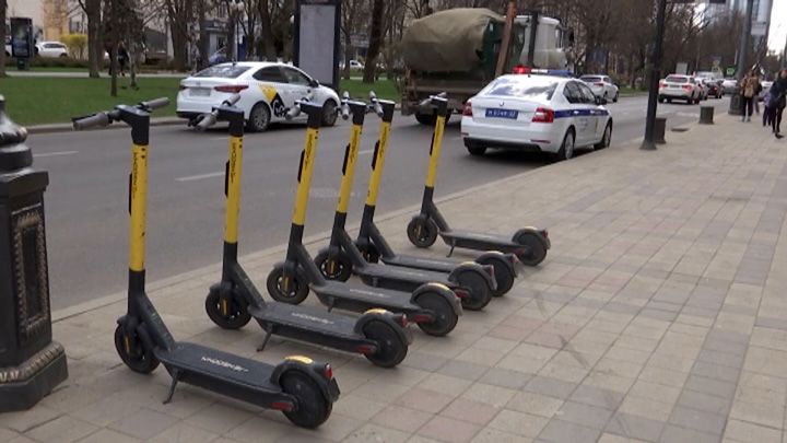 Сервисы аренды электросамокатов хотят проверять возраст ездоков через Госуслуги