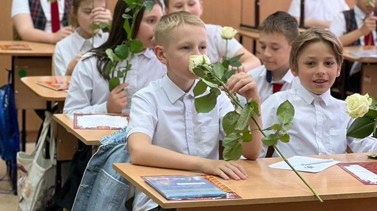 Серьезней отбор: из-за чего детей мигрантов могут не взять в школу