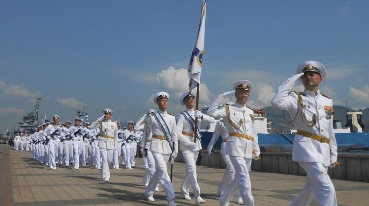 Сила, честь и традиции: поздравляем Черноморский флот!