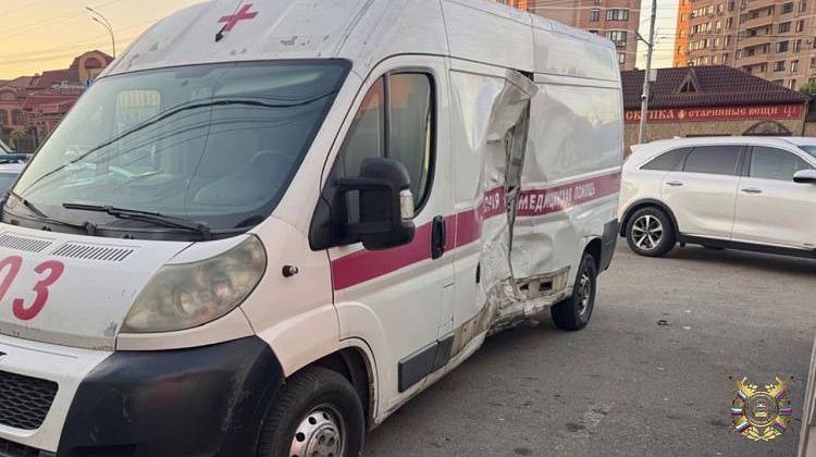 Смертельное ДТП в центре Краснодара: мотоцикл протаранил скорую помощь