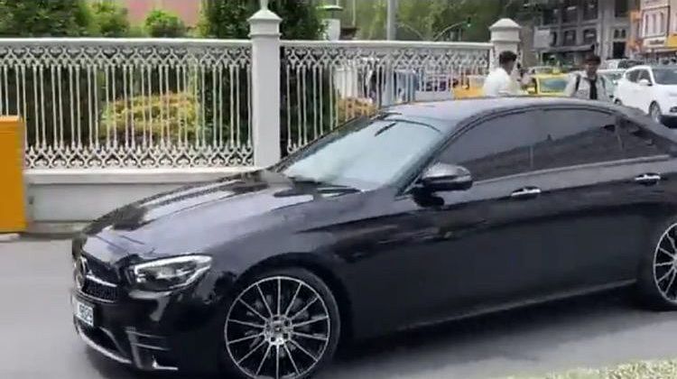 Срочно! Обе делегации прибыли во дворец Долмабахче, Мединский едет после встречи с США