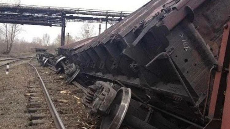 Срочно! Удар по Житомирской области: поезд сошел с рельсов