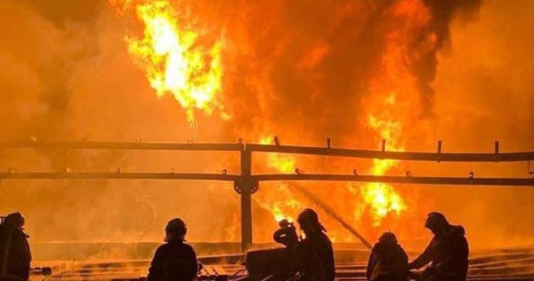 Срочно! Удар по Полтавской области: пожарище и тьма обломков