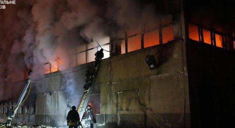 СРОЧНО! Удар по Харькову! Взрывы слышны во всем городе: шокирующие кадры