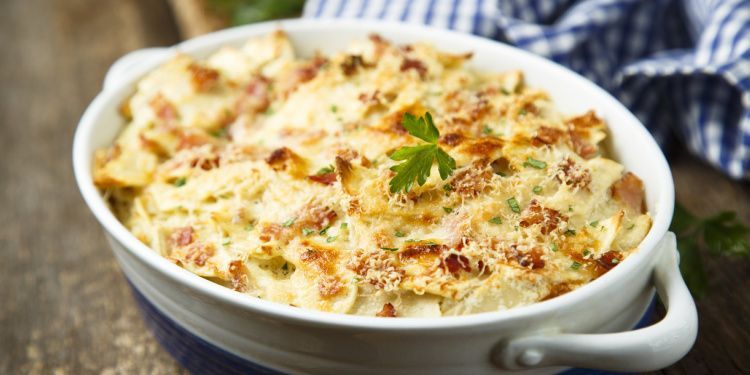 Так куриная грудка получится мягкой и вкусной: «очень ленивые зразы»