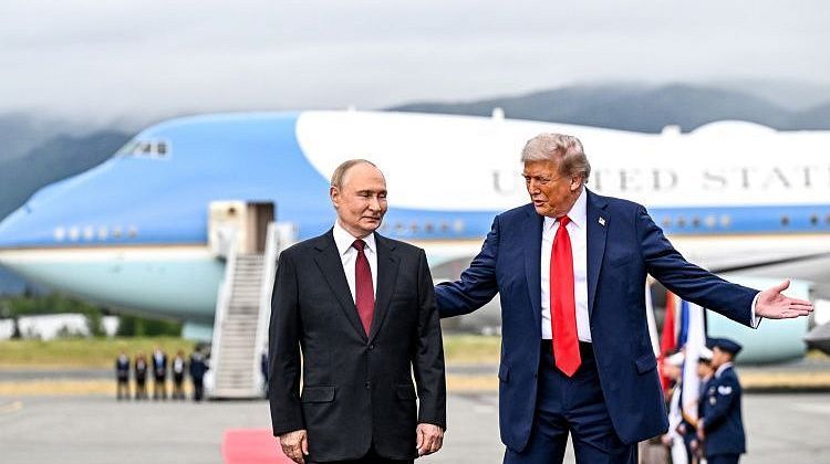 Трамп объявил о срочных судьбоносных переговорах с Зеленским и Путиным: что известно