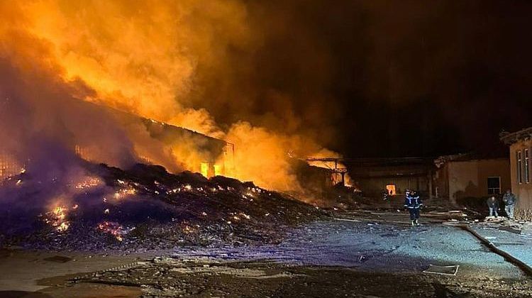 Удары по Украине! В Одессе огонь и гарь, горит топливо, в Сумах - точки ПВО и оружие НАТО