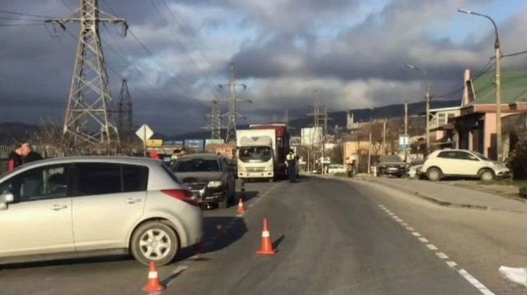 Ужас на перекрестке! В Новороссийске молодой мотоциклист без прав погиб в ДТП