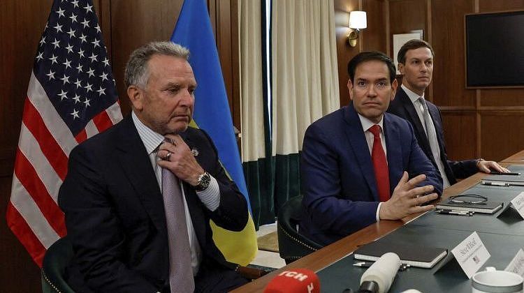 Украина ерепенится? Что случилось на переговорах во Флориде? Что везет Уиткофф в Москву