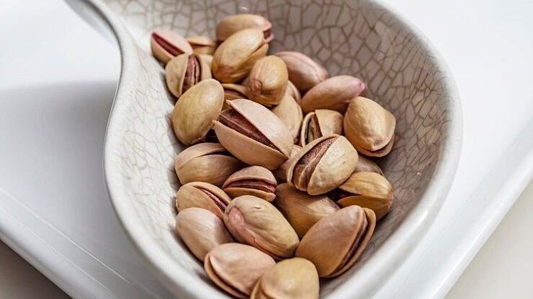 Фисташки на ночь: как улучшают общее состояние сна и самочувствия