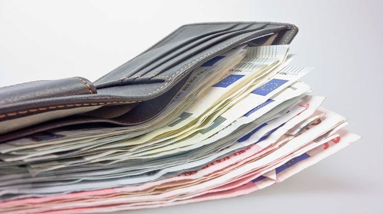 Франция защищает 18 млрд евро РФ: план ЕС по кредиту Украине под угрозой