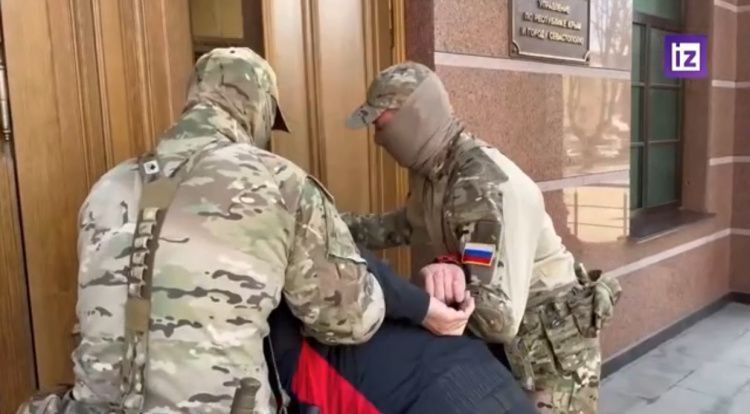 ФСБ раскрыла шпионскую сеть СБУ в Крыму: задержан житель Симферополя