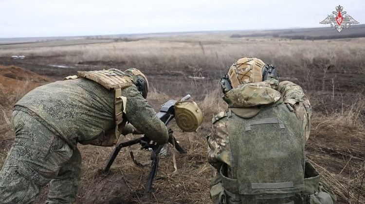 Через огонь, удары дронов и страх — домой: почему жители Сумщины ушли ночью в Россию