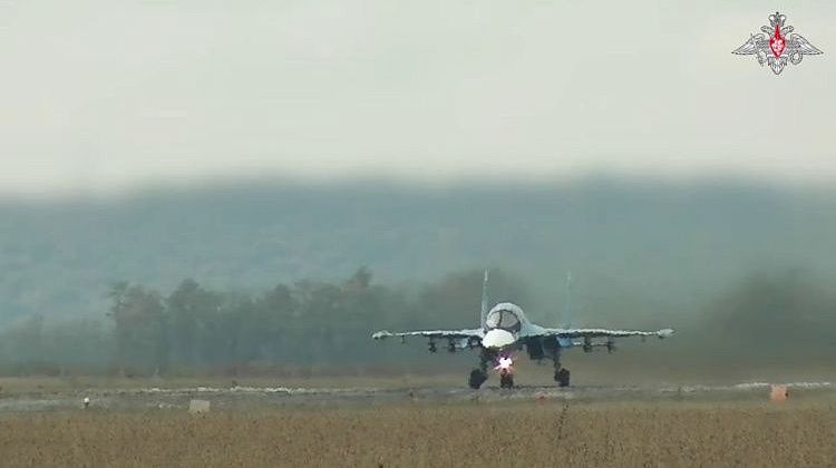 Шок и хаос! Авиация РФ разнесла базу в Запорожье: десятки погибших боевиков