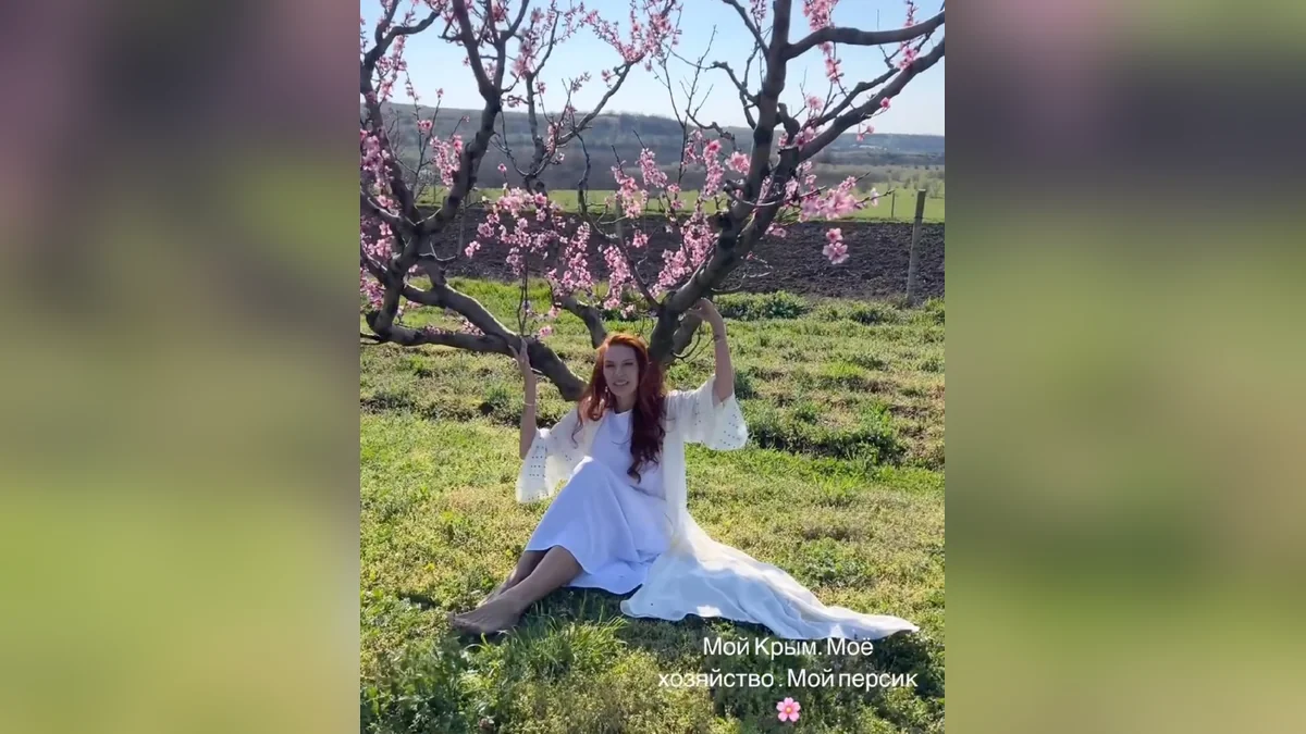 Эвелина Бледанс отметила день рождения и поделилась энергией с деревьями в Ялте