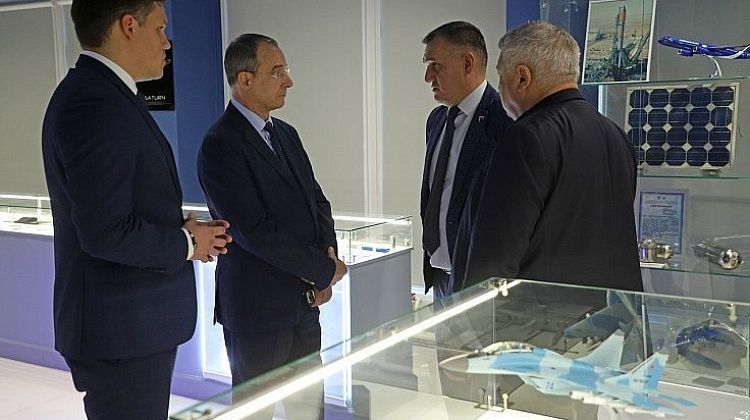 Юрий Бурлачко посетил завод «Сатурн»: краснодарская продукция для космоса и авиации