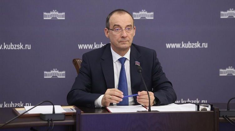 Юрий Бурлачко прокомментировал работу ГД над законом по сохранению детских лагерей