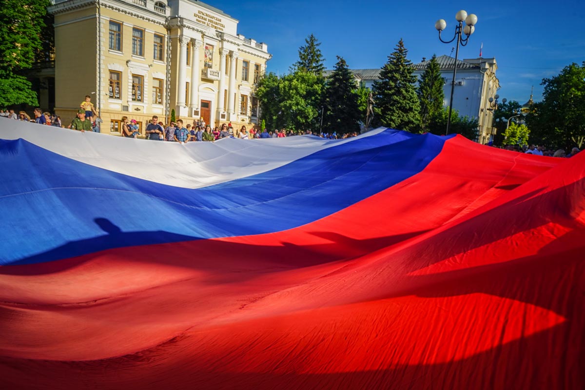 День воссоединения с Россией новых регионов: 5 простых вопросов