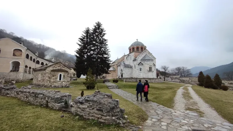 подворье.jpg