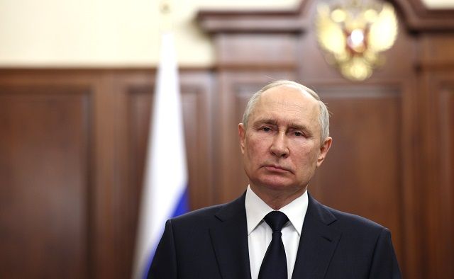 Вывезти наличные станет сложнее: Путин подписал новый указ