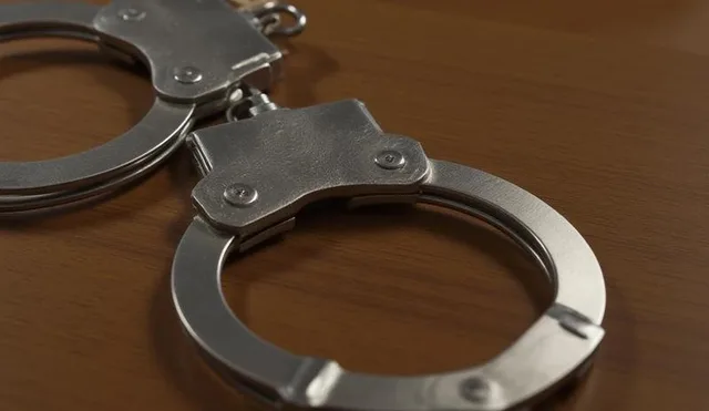 На Кубани росгвардейцы задержали спавшего на полу кафе мужчину, находившегося в розыске