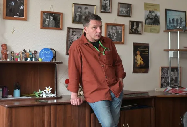 О пользе хвостов: режиссер Петр Васильев о премьере в Новом театре кукол