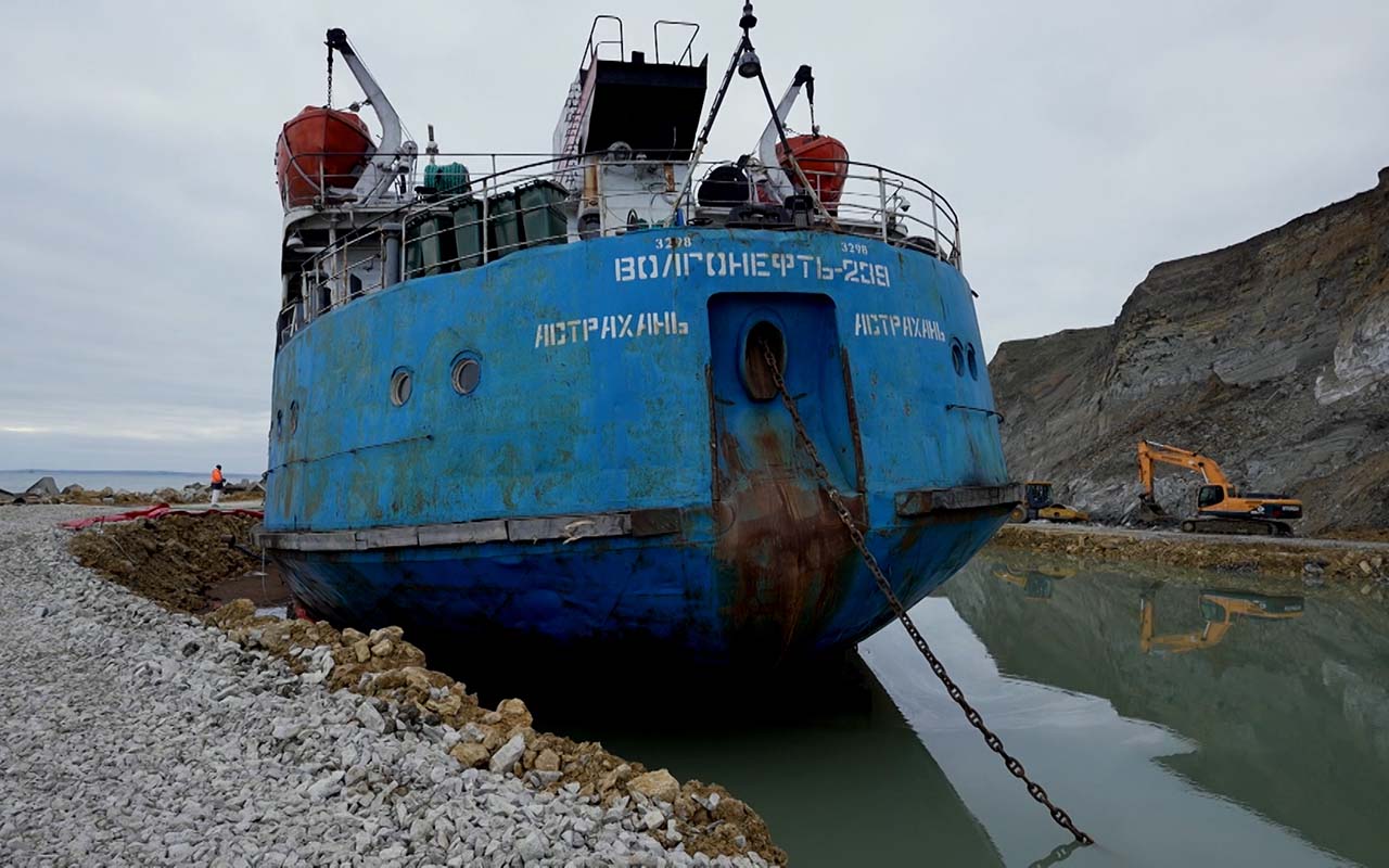 «Морспасслужба» подала иск на 81,2 млн рублей по ЧС с мазутом в Черном море