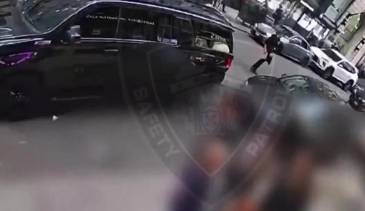 Модель из Перми задержали в Нью-Йорке за нападения на евреев со шприцем