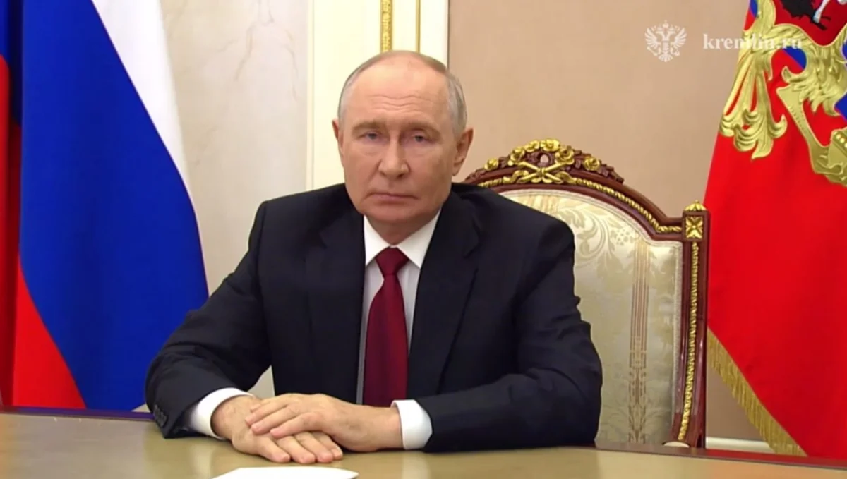 Владимир Путин поздравил военнослужащих и ветеранов с Днем Сухопутных войск