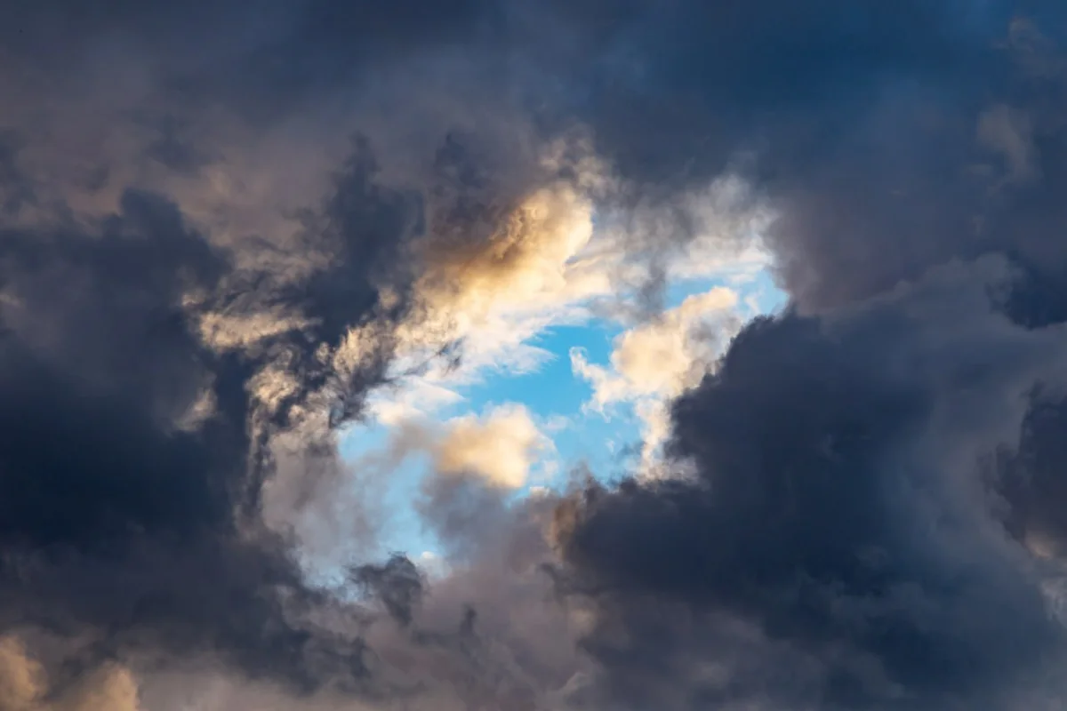 https://www.magnific.com/free-photo/beautiful-cloudscape-sunset-after-rain_17246036.htm