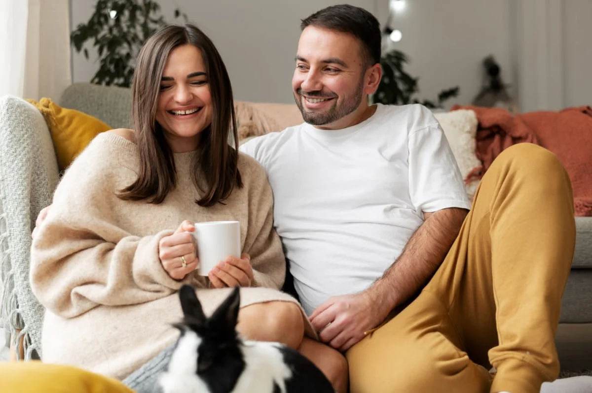 https://www.magnific.com/free-photo/couple-enjoying-winter-home-lifestyle_20823684.htm