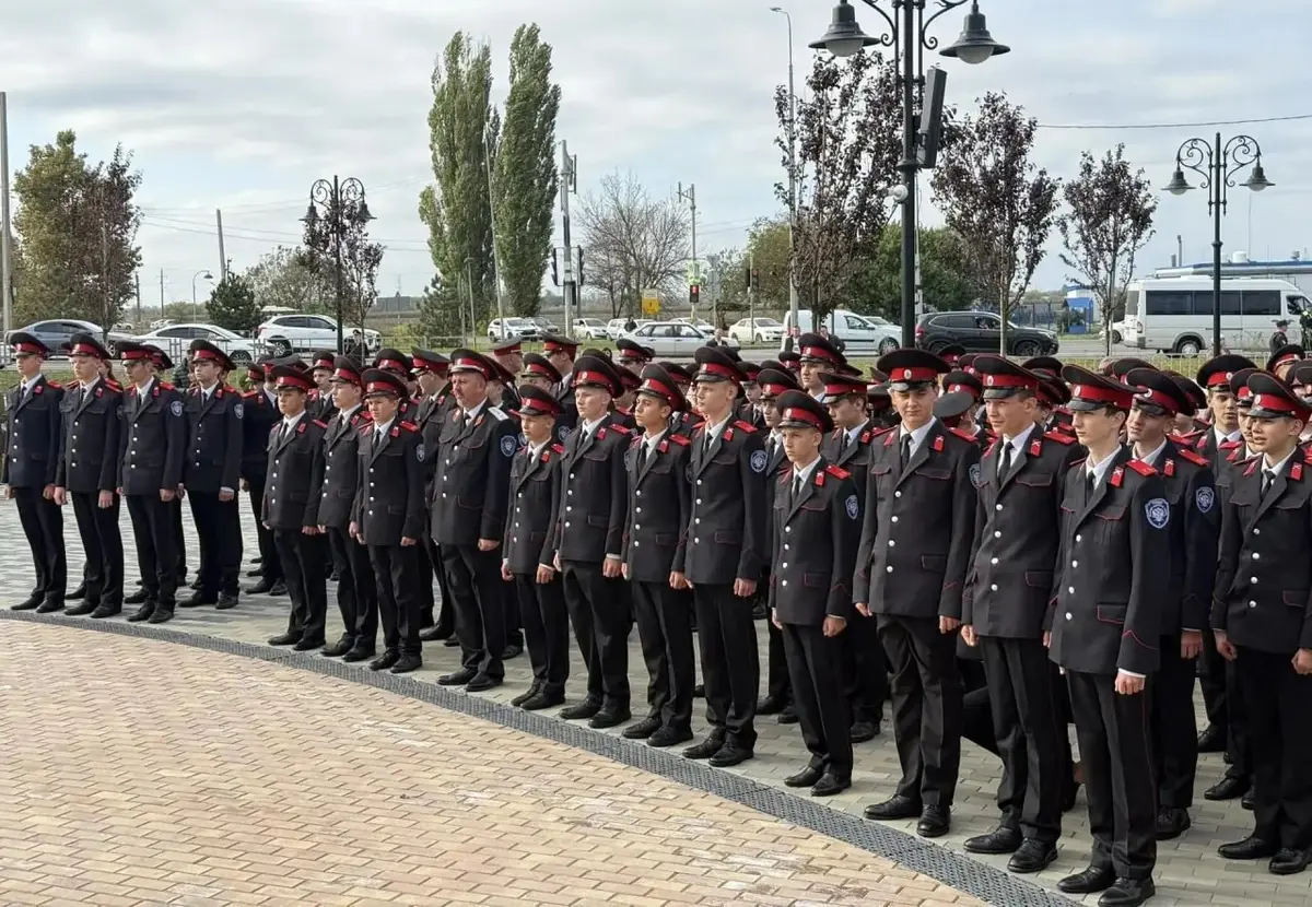 Воспитанники казачьего кадетского корпуса в Динском районе приняли присягу