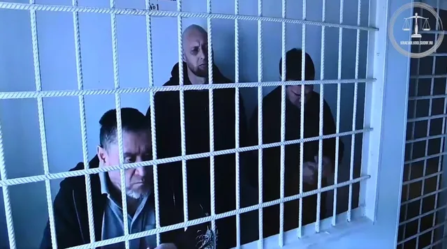 Четверых мужчин осудили за кражу золотых украшений на 7,6 млн рублей в Армавире