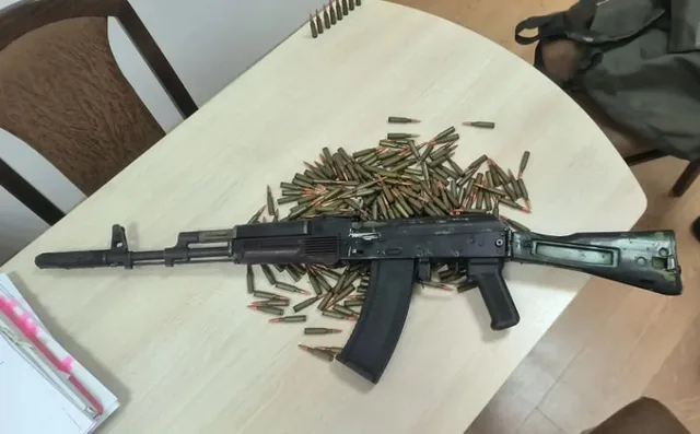 Житель Кубани пытался продать автомат и боеприпасы, привезенные из зоны СВО