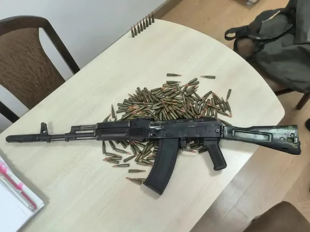 На Кубани задержали мужчину, который привёз с СВО автомат и 275 патронов